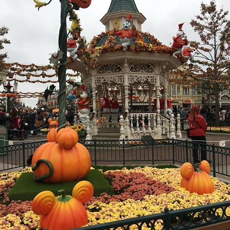 F&B'S Garden 10 Min Disneyland Paris Montry Exteriör bild
